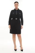 Čierne košeľové šaty so zlatými gombíkmi a opaskom